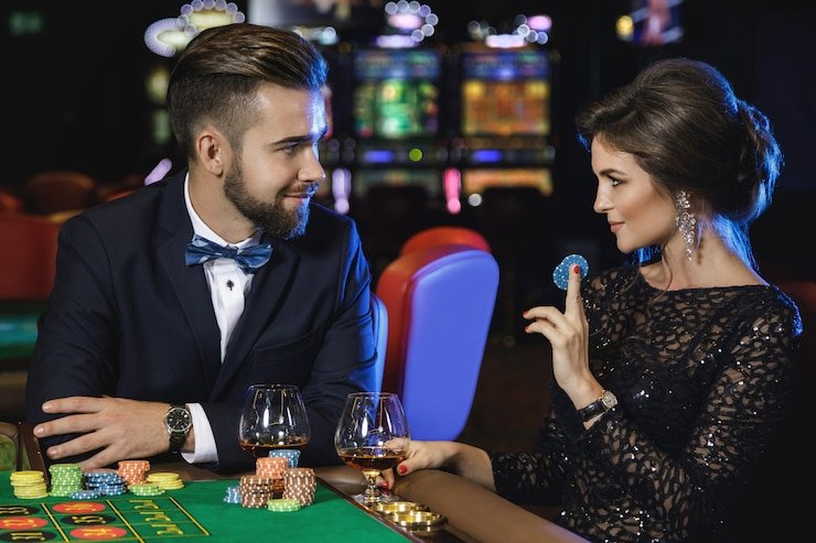 apk sr777 app interface showing sportsbook matches and live casino tables on mobile